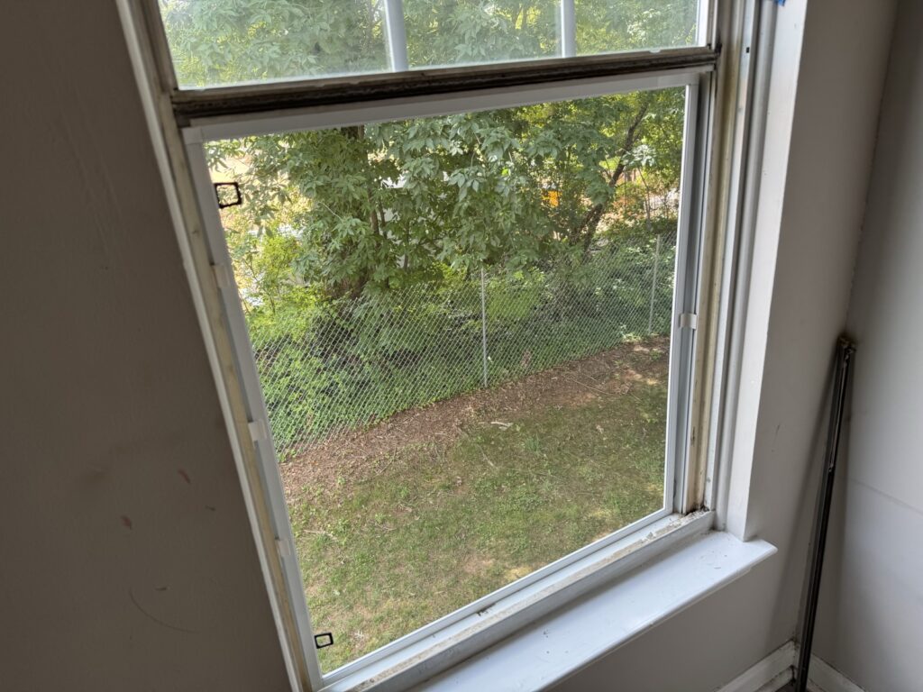 Window Screen project by Victor Handyman Pro
